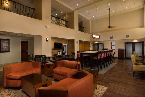 Χώρος καθιστικού στο Hampton Inn & Suites Altus