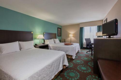 Ένα ή περισσότερα κρεβάτια σε δωμάτιο στο Hampton Inn Bakersfield - Central