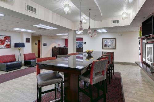 a conference room with a table and chairs at Hampton Inn Nashville-I-24 Hickory Hollow in Antioch