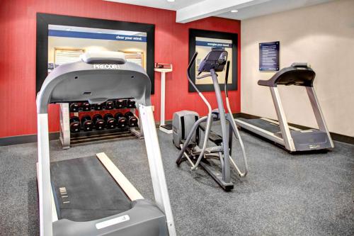 Gimnasio o instalaciones de fitness de Hampton Inn Coldwater