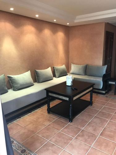 Χώρος καθιστικού στο BOUZNIKA BAY COUNTRY CLUB