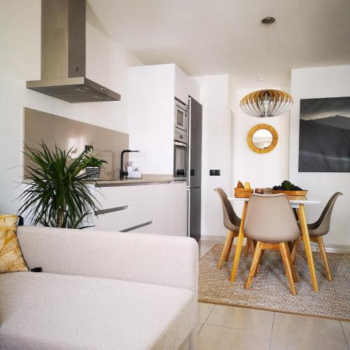 Apartamentos Mares de Lava - Playa Blanca