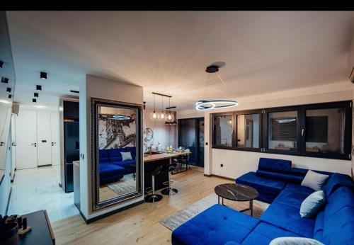 Black Queen Apartment