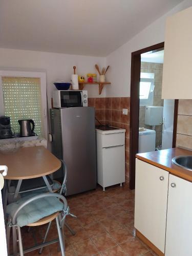Apartments with parking space Porec - 10404