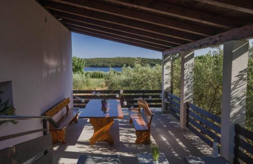 Holiday home Berto - with pool – Photos 3