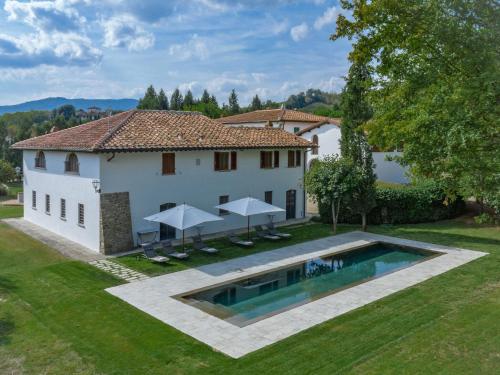 Restful Holiday Home in Reggello with Swimming Pool