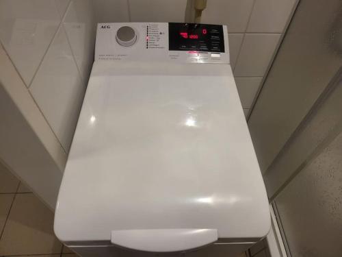 a close up of a toilet in a bathroom at Exklusive Gartenwohnung in Vienna