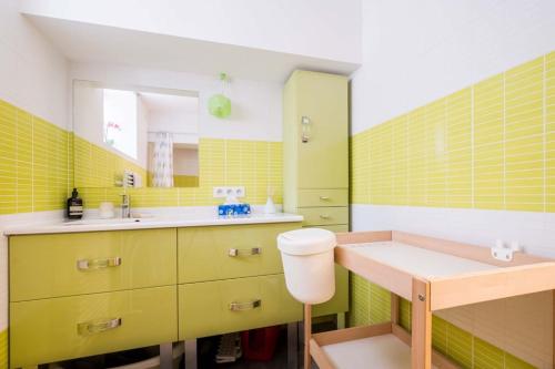 Apt T5 rénové avec bureau jardin et parking en centre ville photo 9