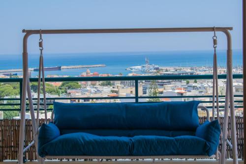 Photo de la galerie de l'établissement Rooftop with sea view in Central Rethymno, à Réthymnon