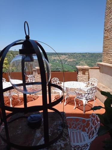 Hotel Oviv dimora del borgoにあるバルコニーまたはテラス