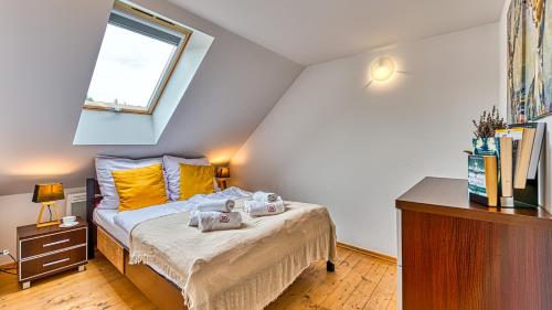 Katil atau katil-katil dalam bilik di Izerska Baza - basen, ebike, narty, sauna, jacuzzi, las blisko Świeradów Zdrój - 5D Apartamenty
