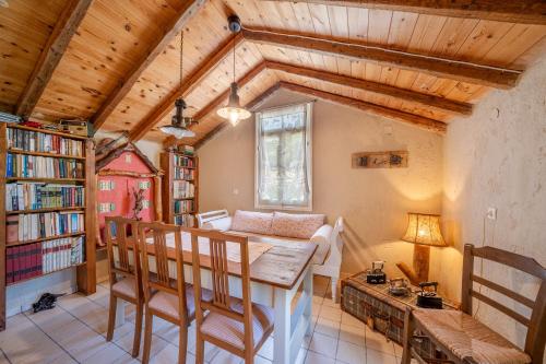 Postel nebo postele na pokoji v ubytování Stavros Villa