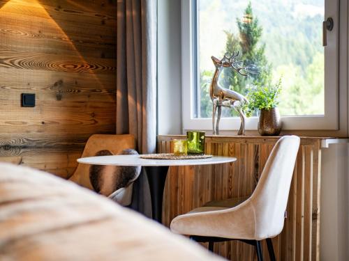 Alpines Nest by Apartment Managers