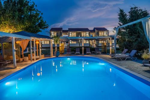 Agnantio Hotel & Spaの敷地内または近くにあるプール
