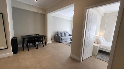 Urban Elegance Retreat In Palaio Faliro