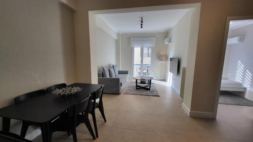 Urban Elegance Retreat In Palaio Faliro