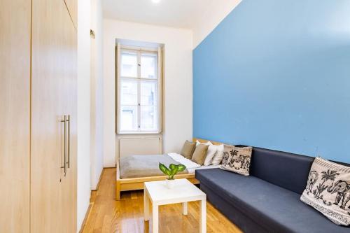 Cityscape Budget Apartments Heaven