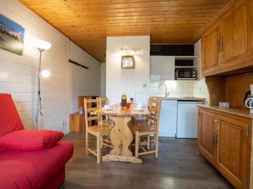 Apartment Asters 1215 Bâtiment B4 by Interhome