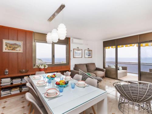 Apartment Cala d'Or by Interhome
