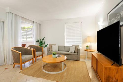 Noosa Beachside Apartment – Photos 3