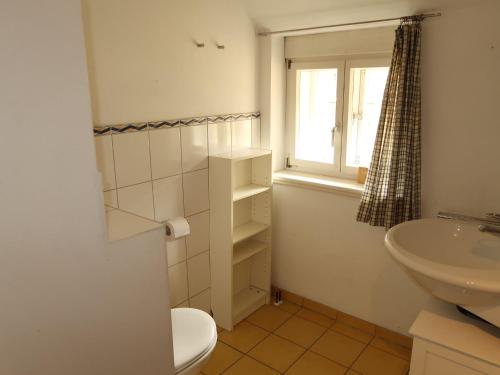 Ένα μπάνιο στο Holiday Home Reethuus by Interhome