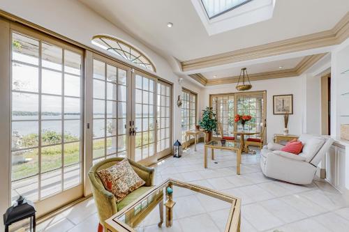 Un lugar para sentarse en Capeview Estate