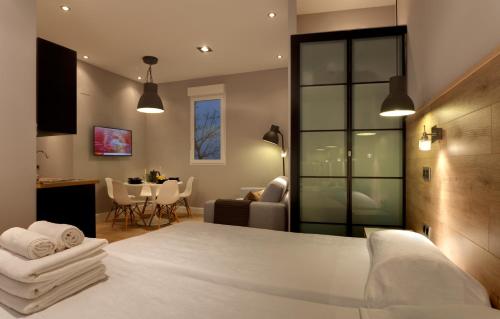 Gallery image of Suites You Platinum in Madrid