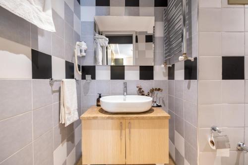 A bathroom at Wind Suit
