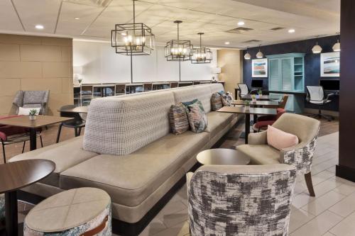 Posezení v ubytování Home2 Suites by Hilton Columbus