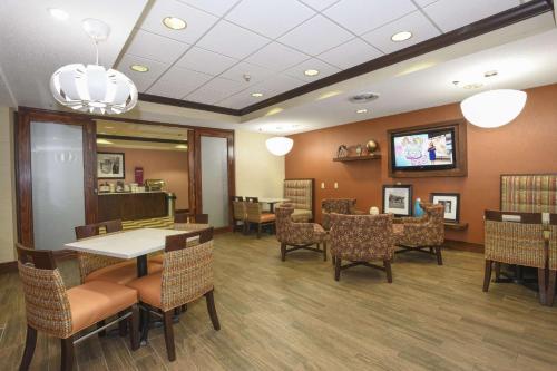 Hampton Inn Cincinnati Eastgate Image