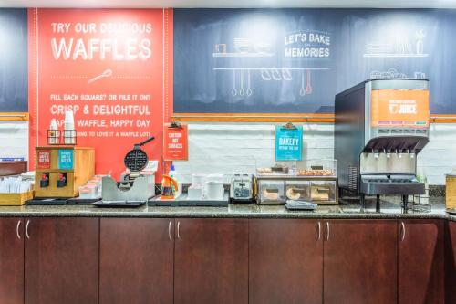Παροχές για τσάι/καφέ στο Hampton Inn Eau Claire