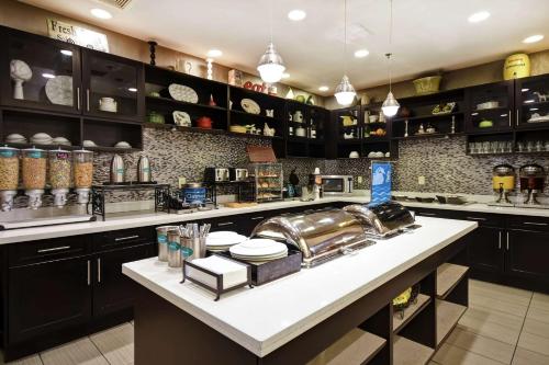 Kuchyň nebo kuchyňský kout v ubytování Homewood Suites By Hilton Dubois, Pa