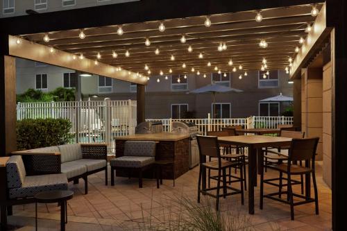 Restoran atau tempat lain untuk makan di Homewood Suites Fort Myers Airport - FGCU