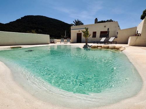 The swimming pool at or close to Finca Ocha - Calblanque