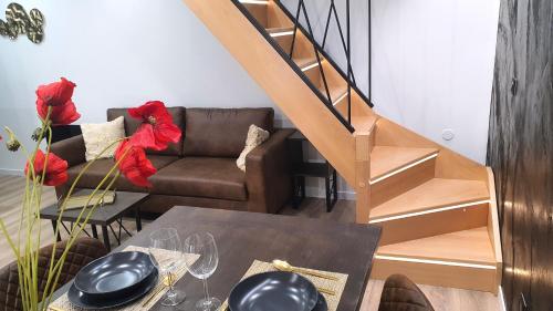 Ruang duduk di Le Vulcano : duplex lounge !