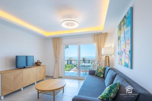 Renovated two bedroom apartment in Riviera close to the beach