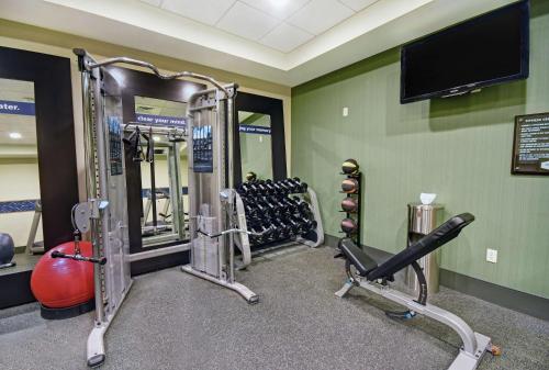 Gimnasio o instalaciones de fitness de Hampton Inn Beloit