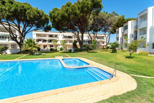 Host Wise - Amazing Sunny Flat - Swimming Pool & Terrace