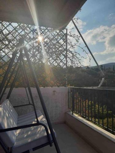 Μπαλκόνι ή βεράντα στο Breathtaking Oceanfront View Home & Private Beach