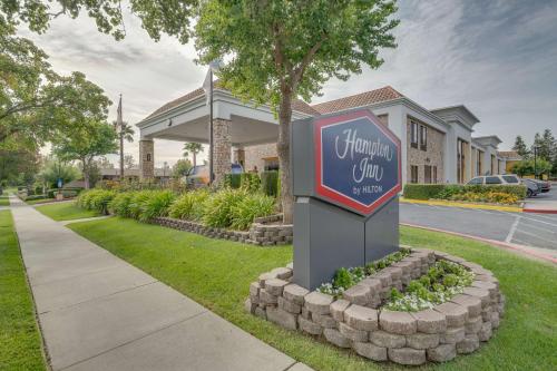 Certifikát, hodnocení, plakát nebo jiný dokument vystavený v ubytování Hampton Inn Livermore