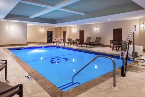a large swimming pool in a hotel room at Hampton Inn & Suites Big Spring in Big Spring