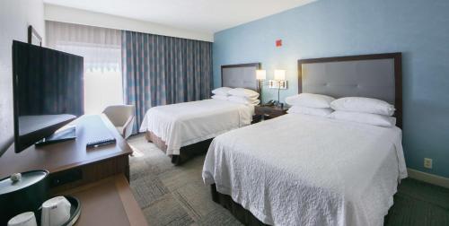 Katil atau katil-katil dalam bilik di Hampton Inn Lakeland