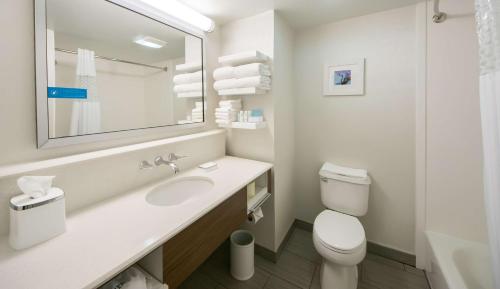 Bilik mandi di Hampton Inn Lakeland