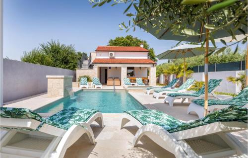 Beautiful Home In Pomer