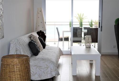 Apto BERTA en 1ª LÍNIA de PLAYA, PISCINA y PARKING Privado