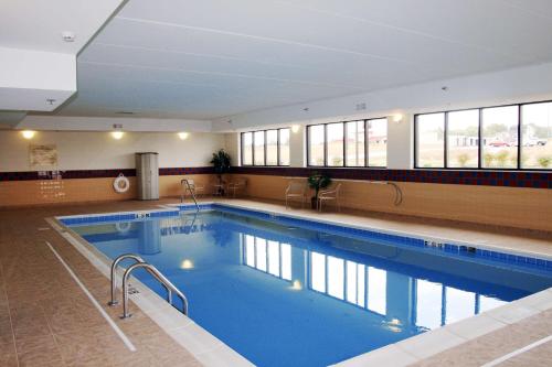 Bazén v ubytování Hampton Inn & Suites Murray nebo v jeho okolí