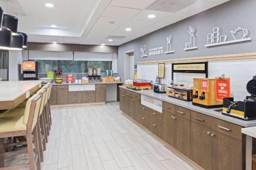 Jídlo v hotelu nebo okolí