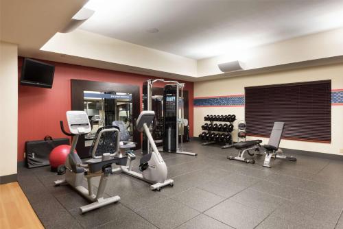 Fitness centrum a/nebo fitness zařízení v ubytování Hampton Inn Branson - Branson Hills