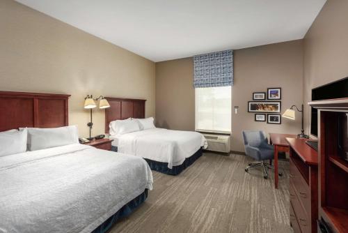 Postel nebo postele na pokoji v ubytování Hampton Inn Branson - Branson Hills