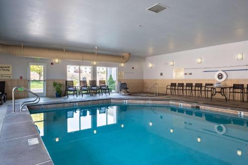 a large swimming pool in a hotel room at Hampton Inn Richfield in Richfield
